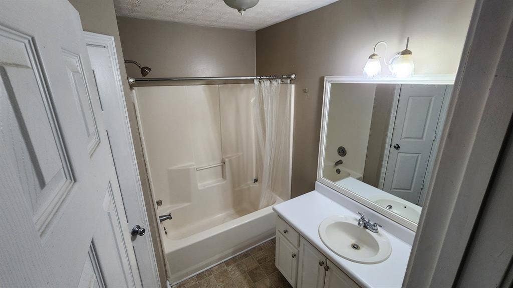 4 BR in Marietta