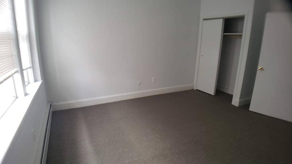 Boston Apartment Available Now