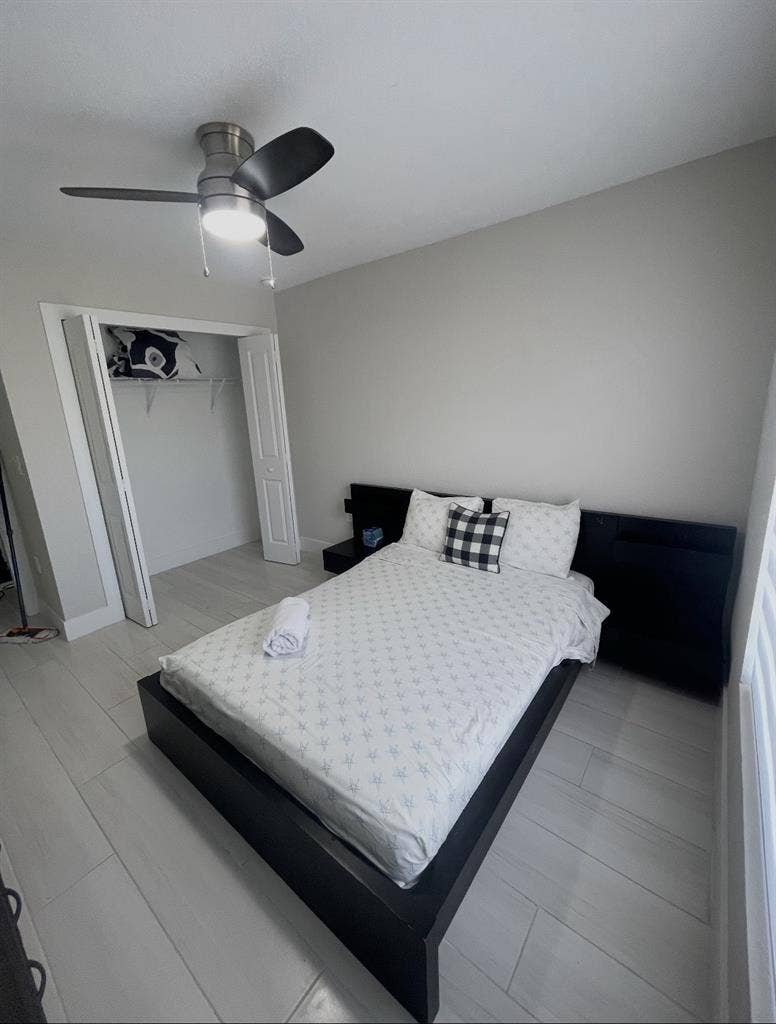 Nice room in new housee