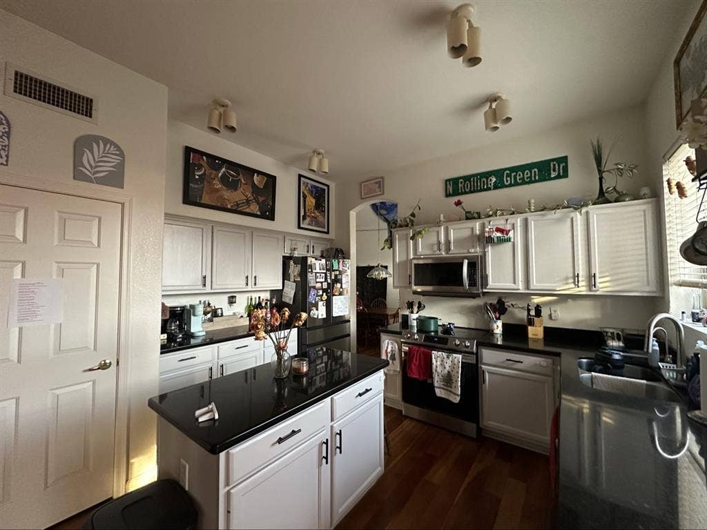 Private Bedroom + Bathroom for Rent