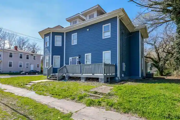 8 BR in Petersburg