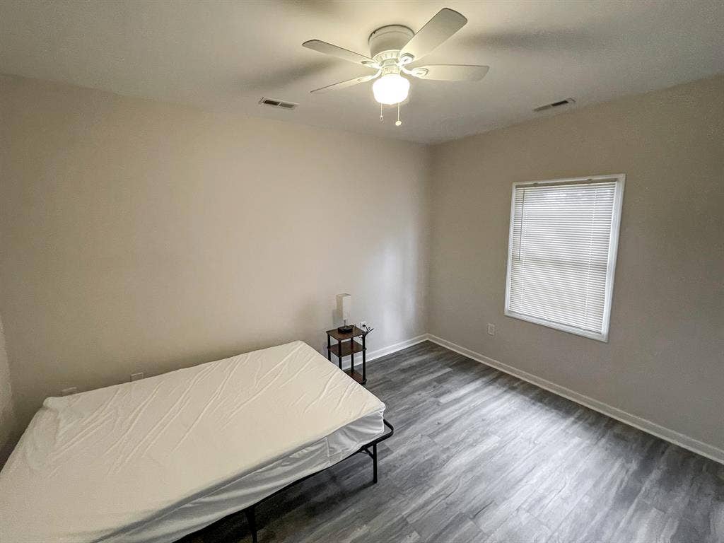8 BR in Petersburg