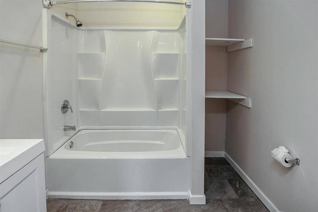 8 BR in Petersburg