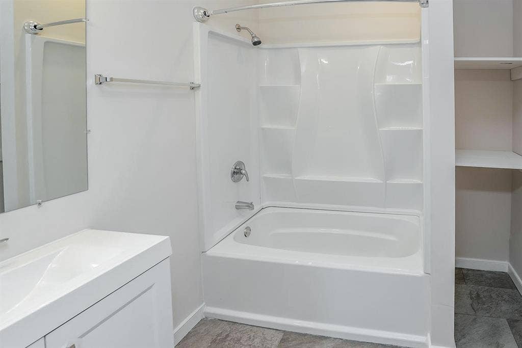 8 BR in Petersburg