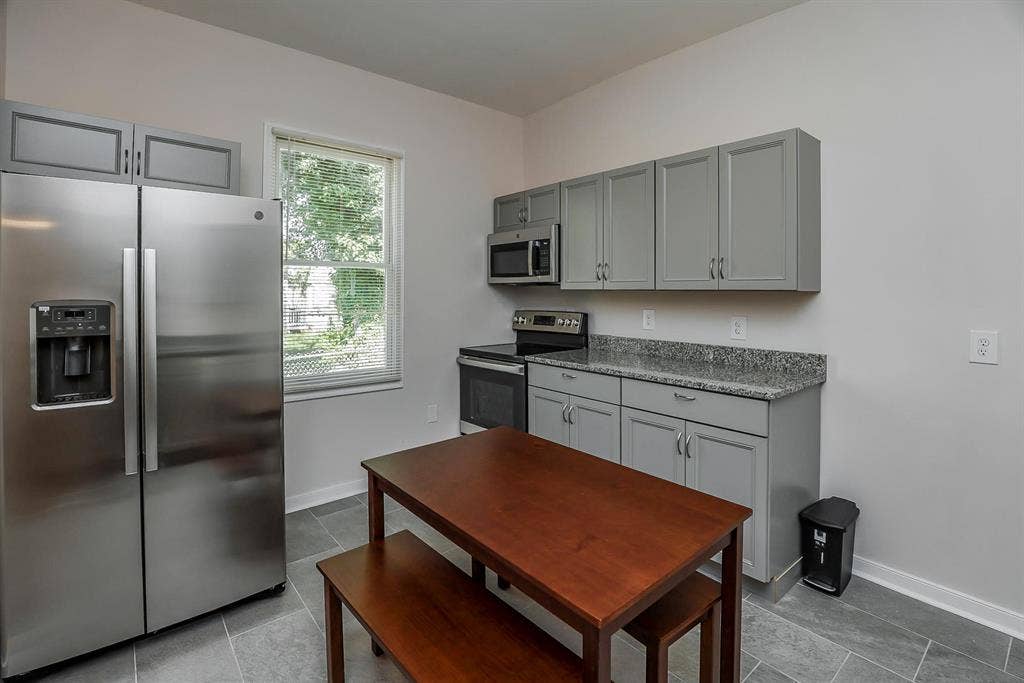 8 BR in Petersburg
