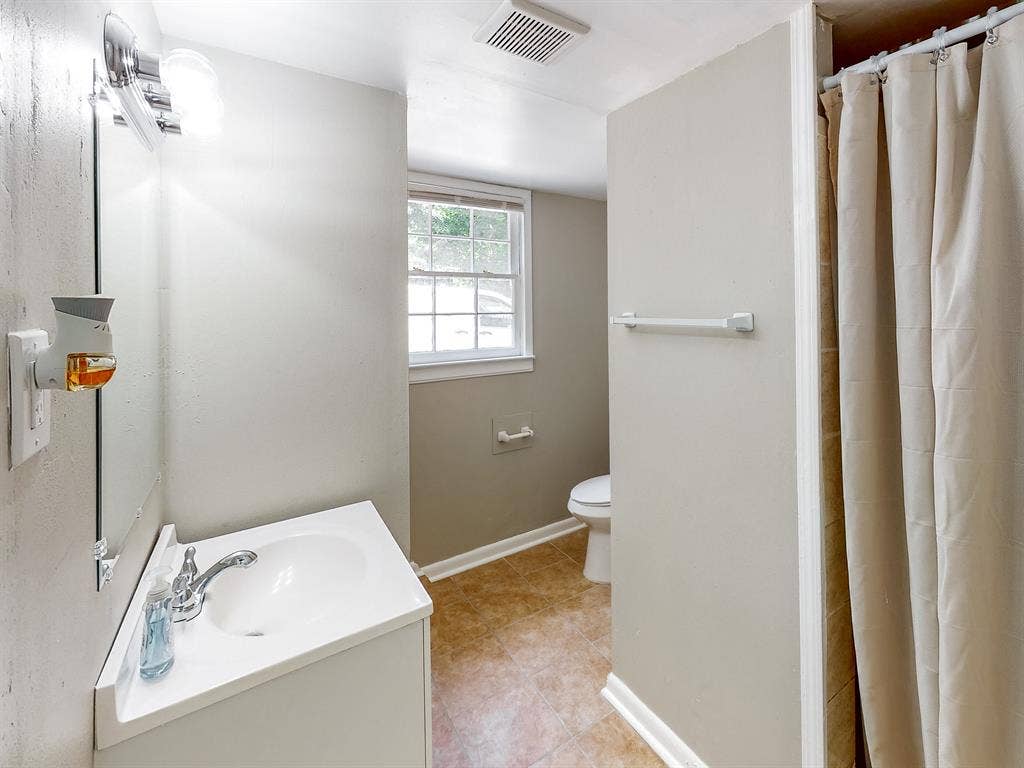 9 BR in Decatur