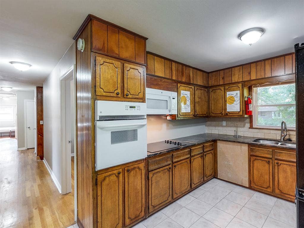 9 BR in Decatur
