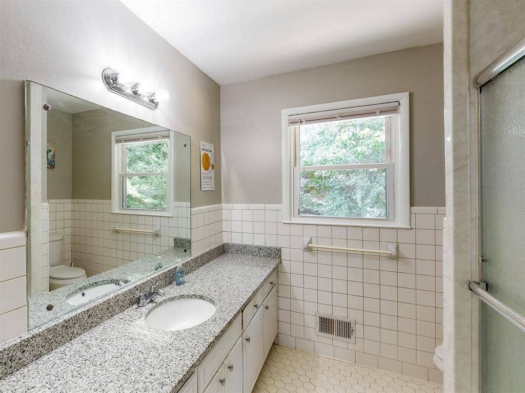 9 BR in Decatur