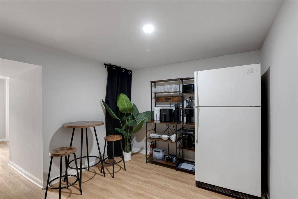7 BR in Clarksville