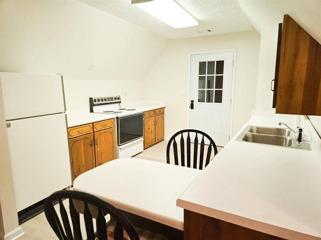 4 BR in Hiram