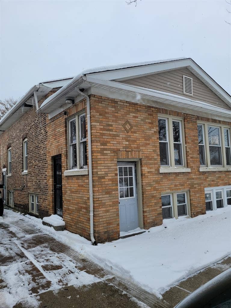 Fully Furnished Room