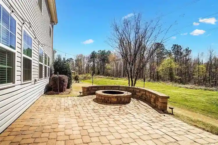 5 BR in Pineville