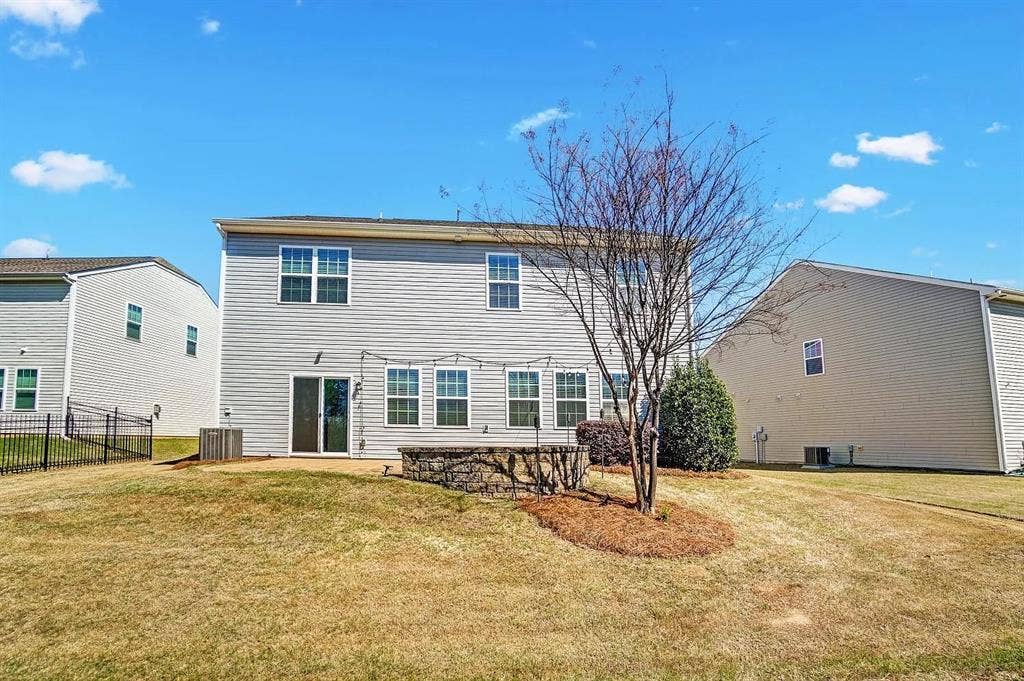 5 BR in Pineville
