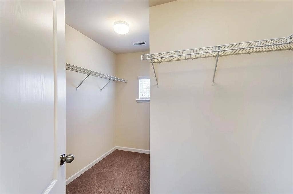 5 BR in Pineville