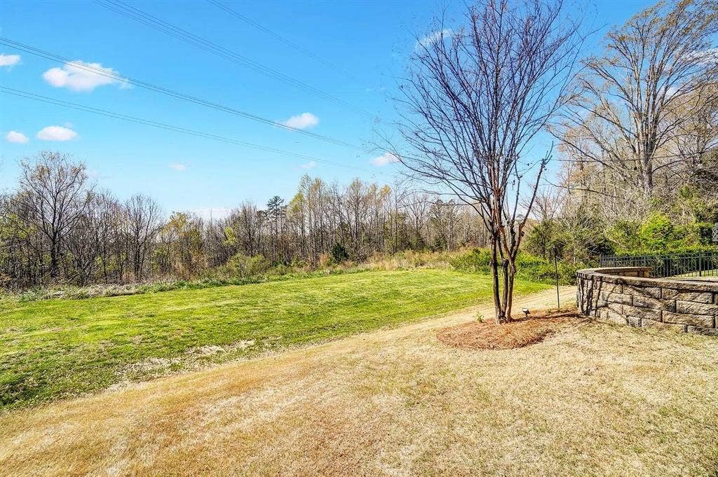 5 BR in Pineville