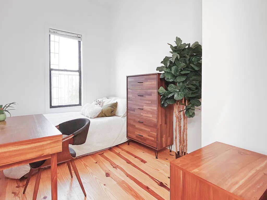 Himrod St –(prime Bushwick)