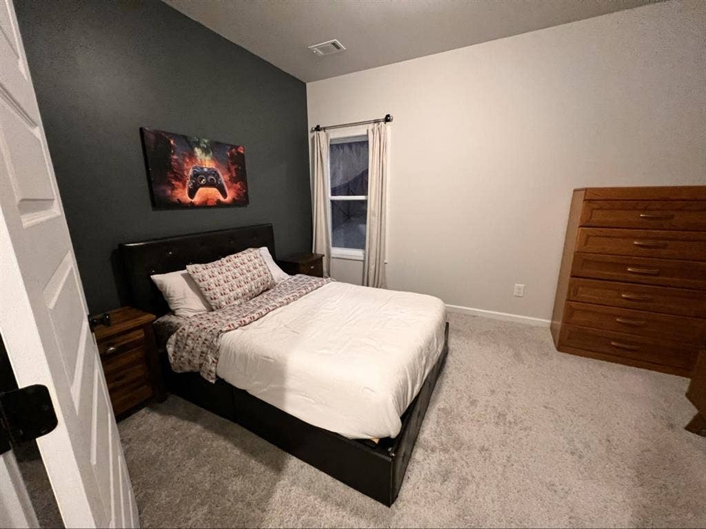 Private room for rent. Furnished