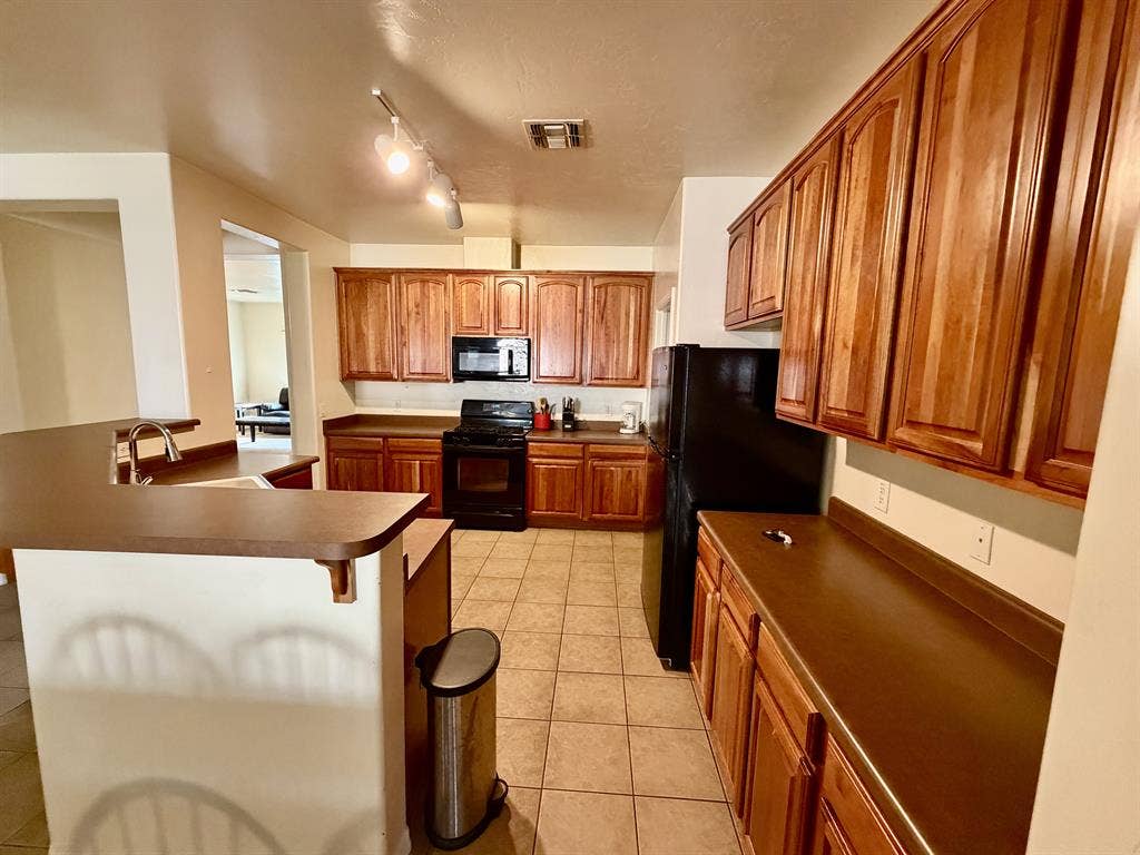 Beautiful fully furnished home!!!