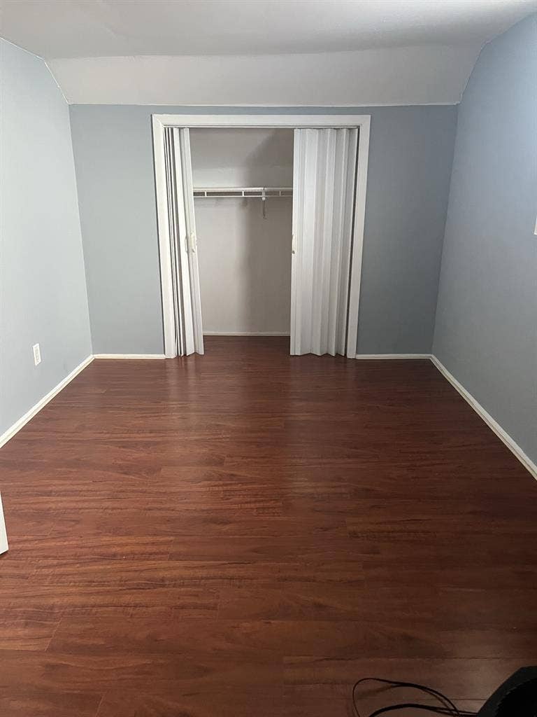 Private room upstairs /shared bath