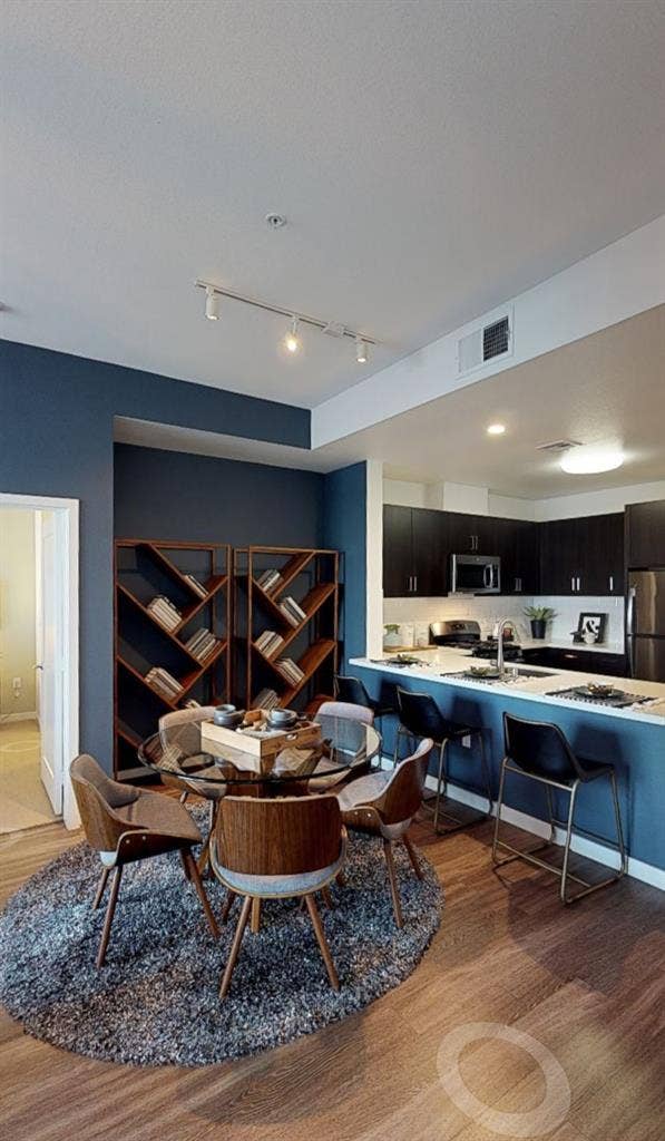 Looking for roommate!