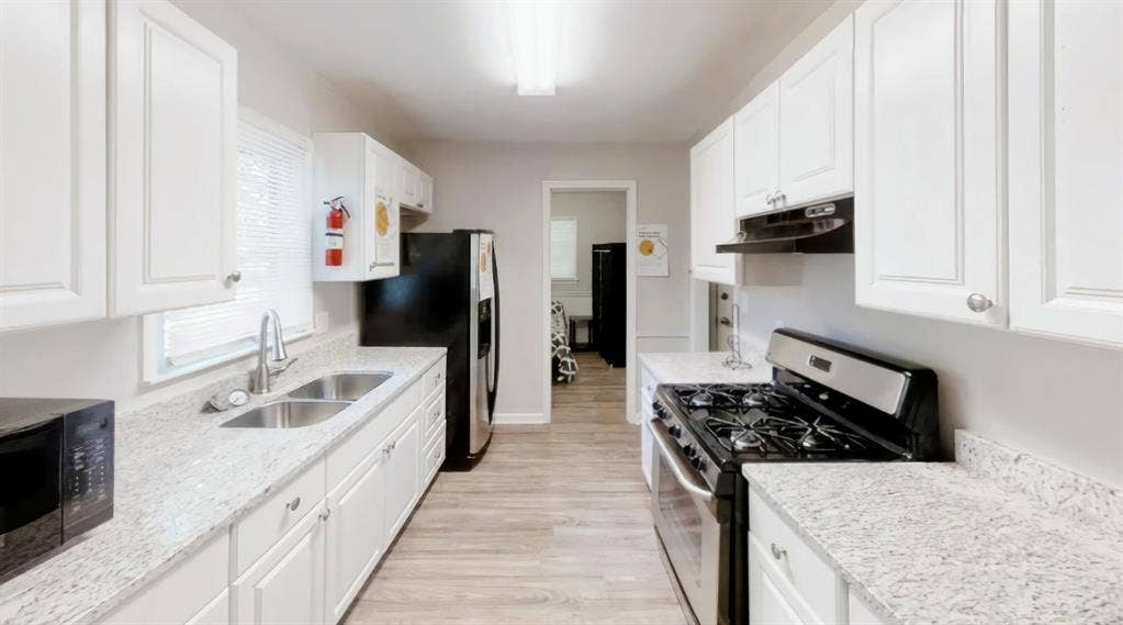 5 BR in College Park