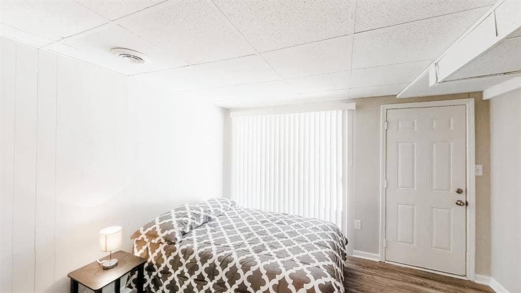 5 BR in College Park