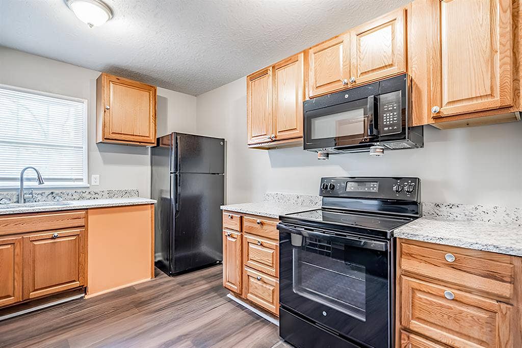 9 BR in College Park