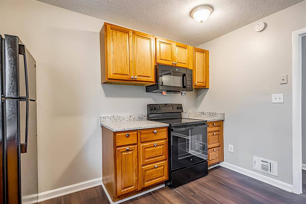 9 BR in College Park