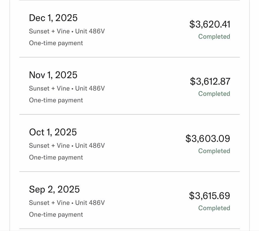 Spacious Hollywood Room!