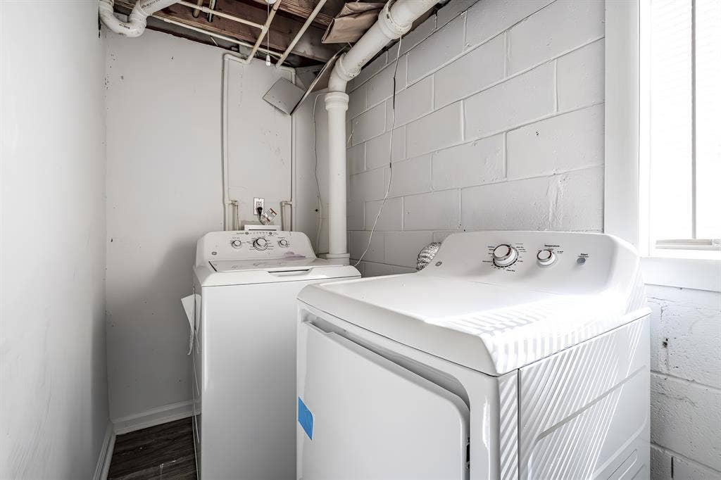 7 BR in Riverdale