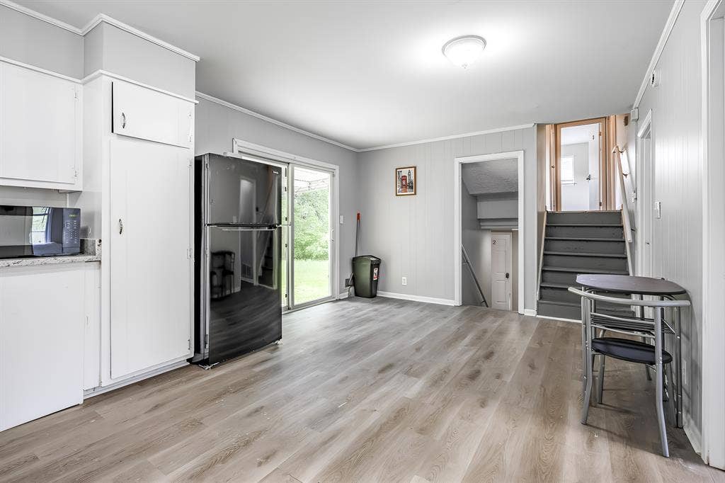 7 BR in Riverdale