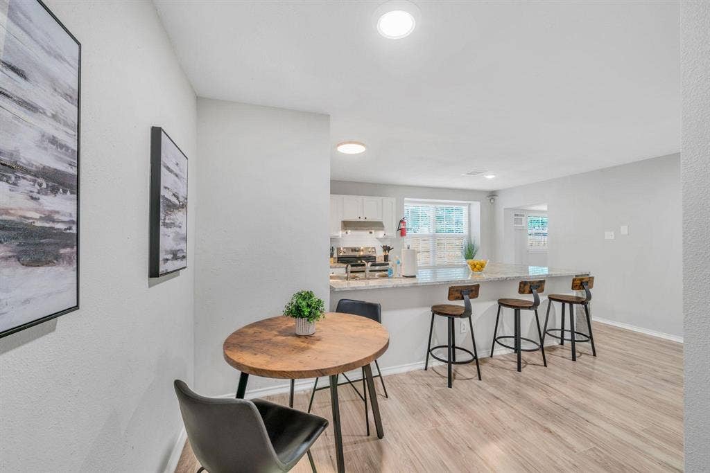 6 BR in San Antonio