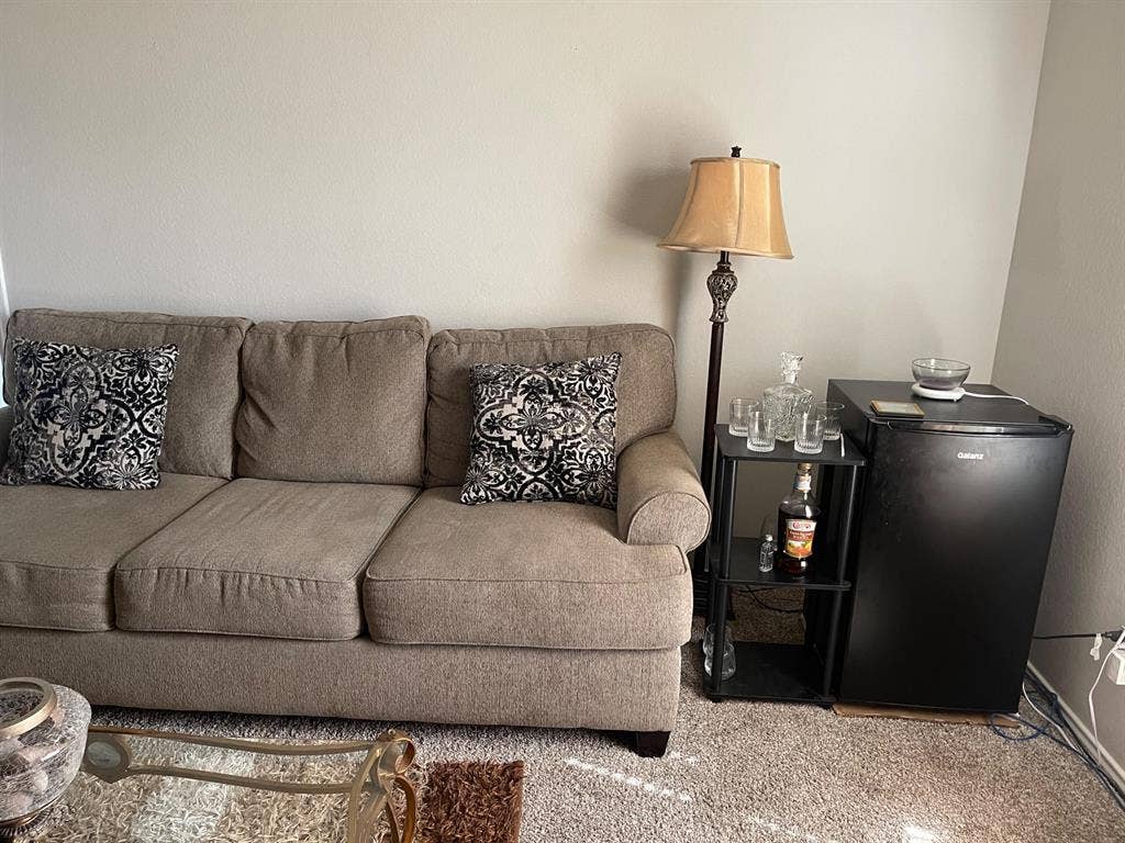2 BR in Spring