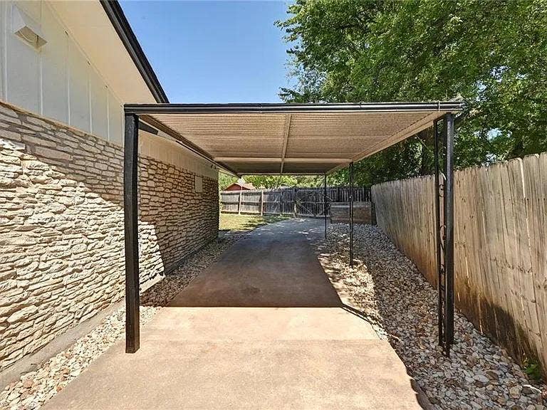 7 BR in Austin