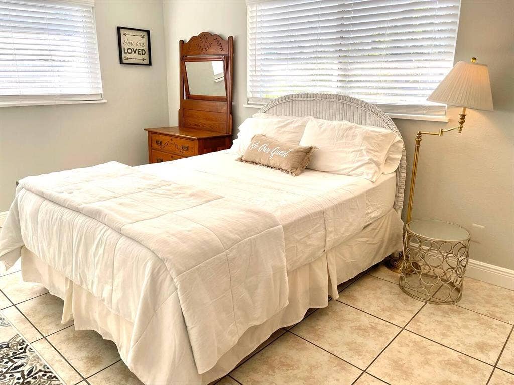 2 BR in Cape Coral