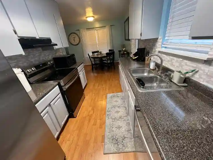 4 BR in Durham