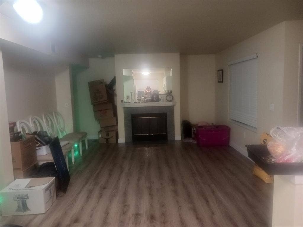 looking for a January roomate