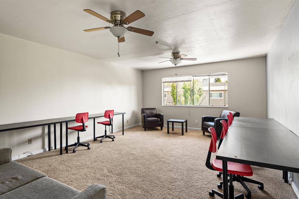 Affordable Rooms in with co-living