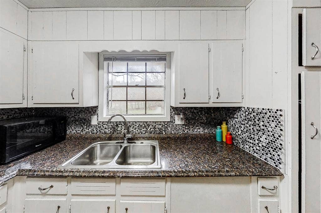 10 BR in Riverdale