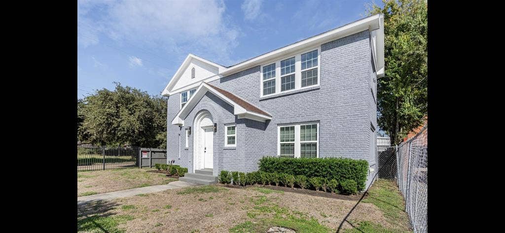 3 BR in Houston