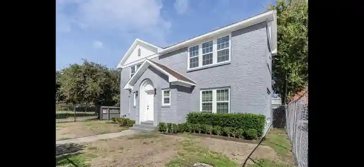 3 BR in Houston