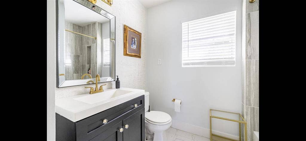 3 BR in Houston