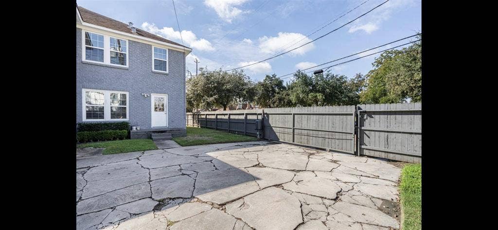 3 BR in Houston