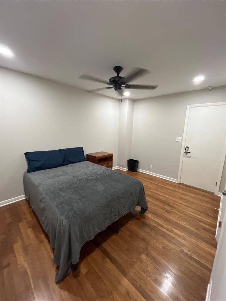 4 BR in Riverdale