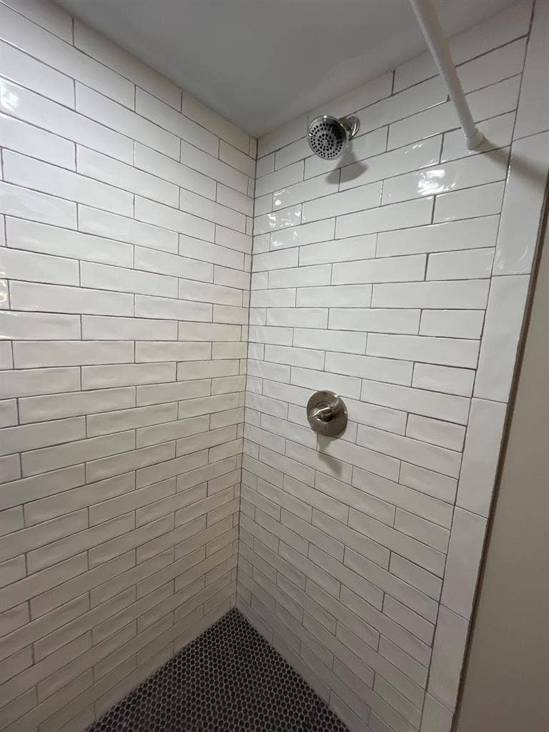 4 BR in Riverdale