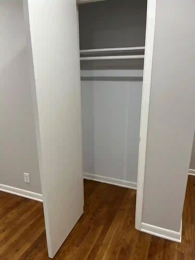 4 BR in Riverdale