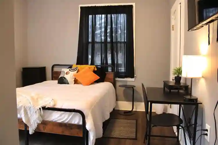 6 BR in Baltimore