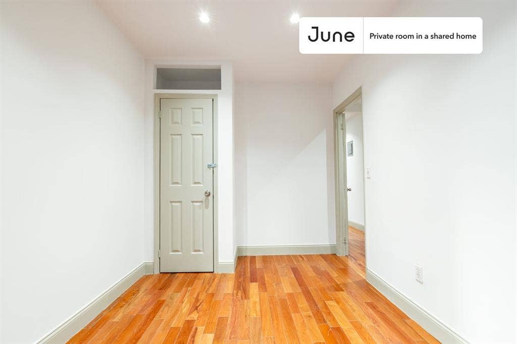 2 BR in New York City