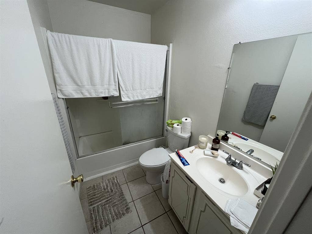 Furnished Room/Private Bath UTCArea