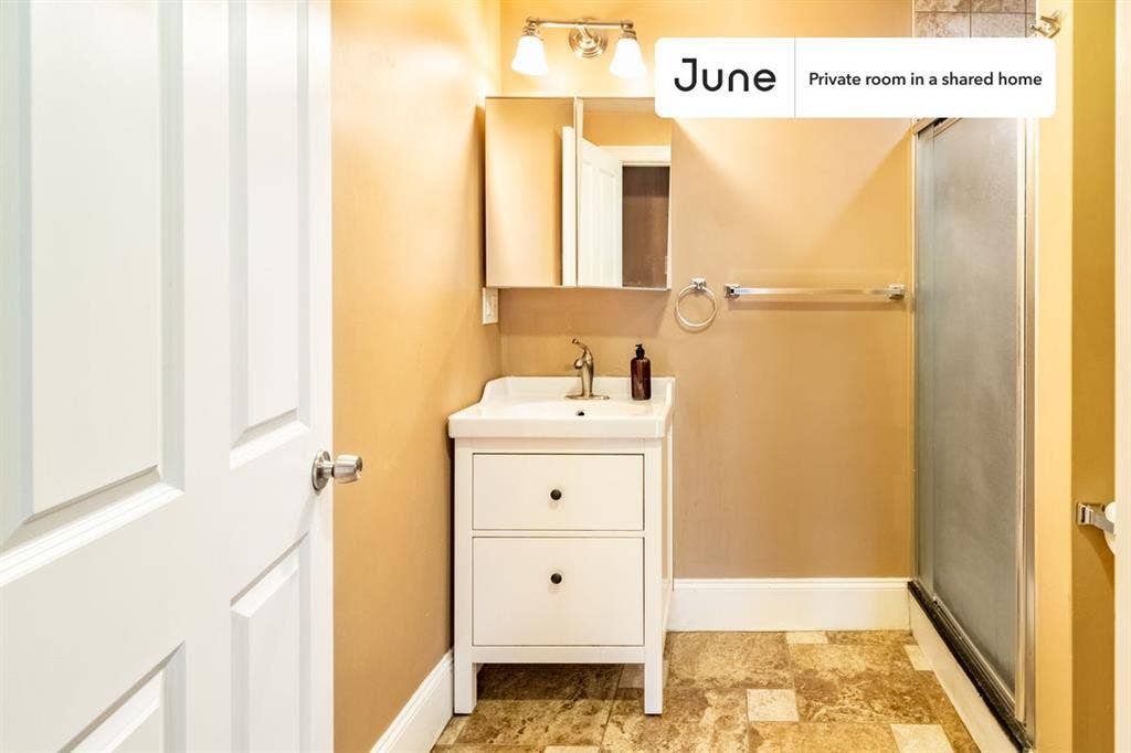 4 BR in Boston